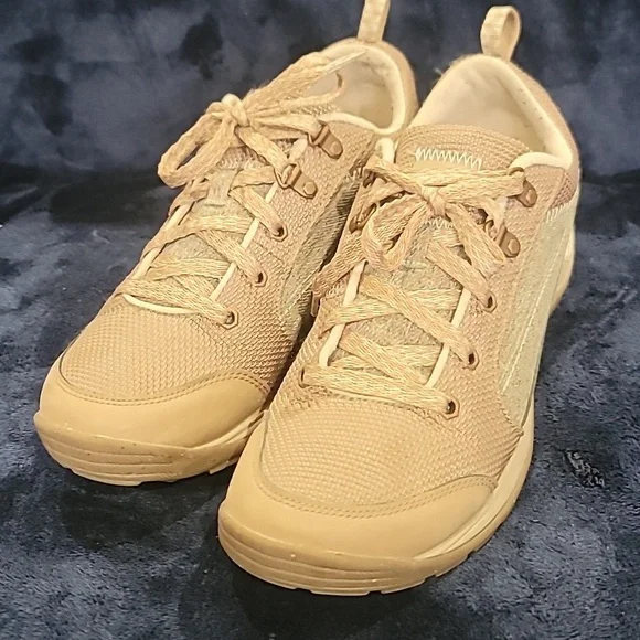 Chaco Women's Tan Athletic Hiking Shoes Sneakers Outdoor Trail Size 11 - Picture 3 of 8